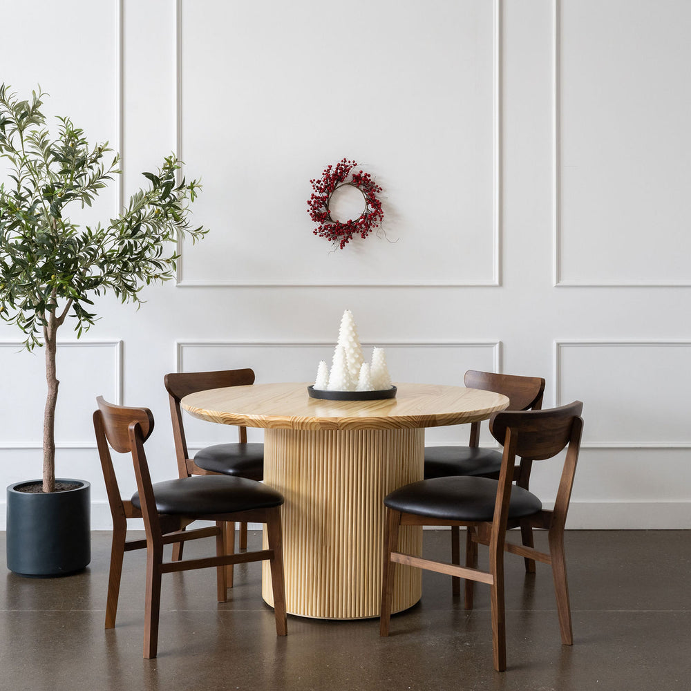 Creating the Perfect Holiday Ambiance with Timeless Modern Furniture