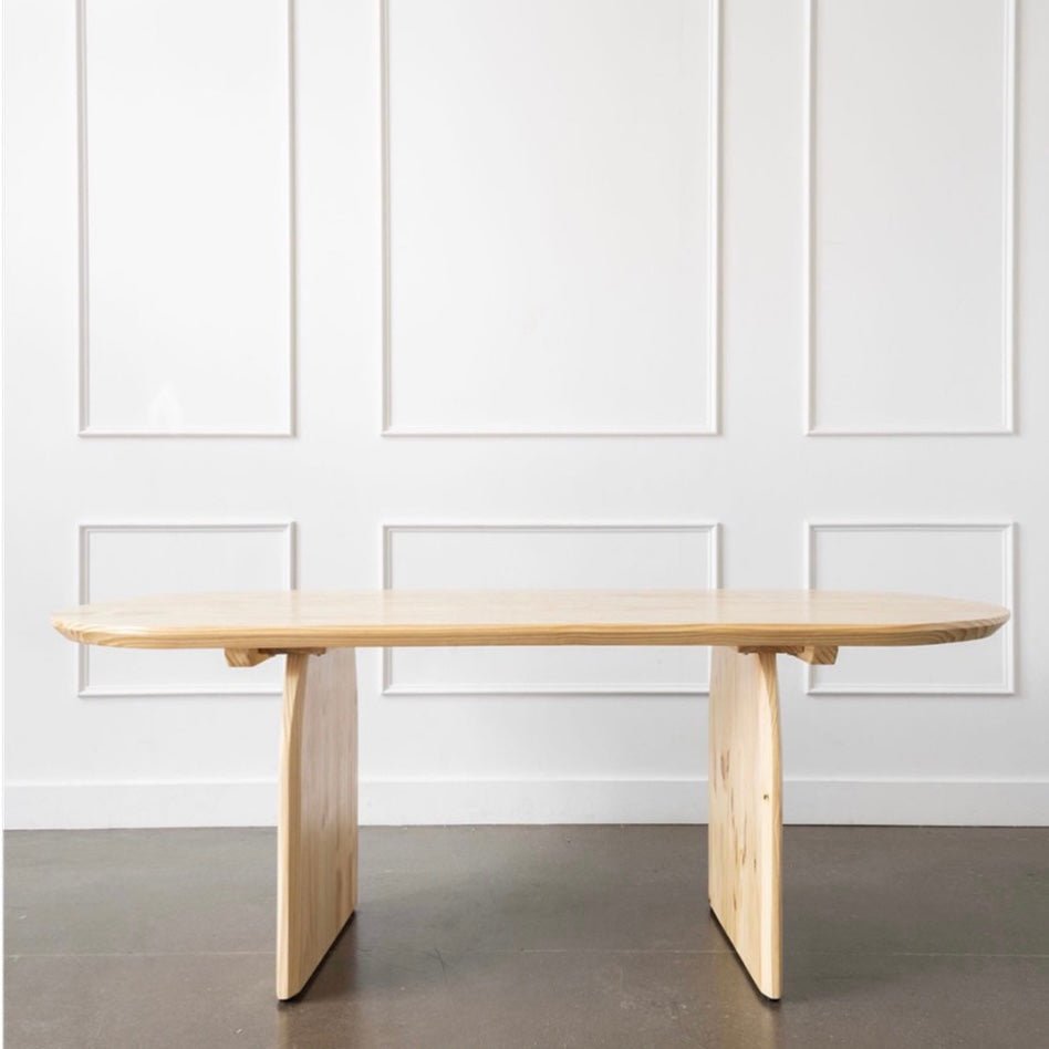 Hedy 71" New Zealand Pine oval Dining Table