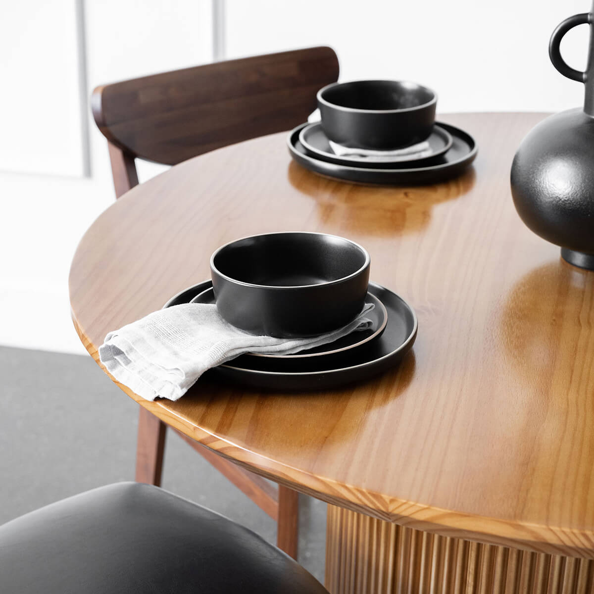 
                  
                    oak wood minimalist mid century modern round dining table - top view
                  
                