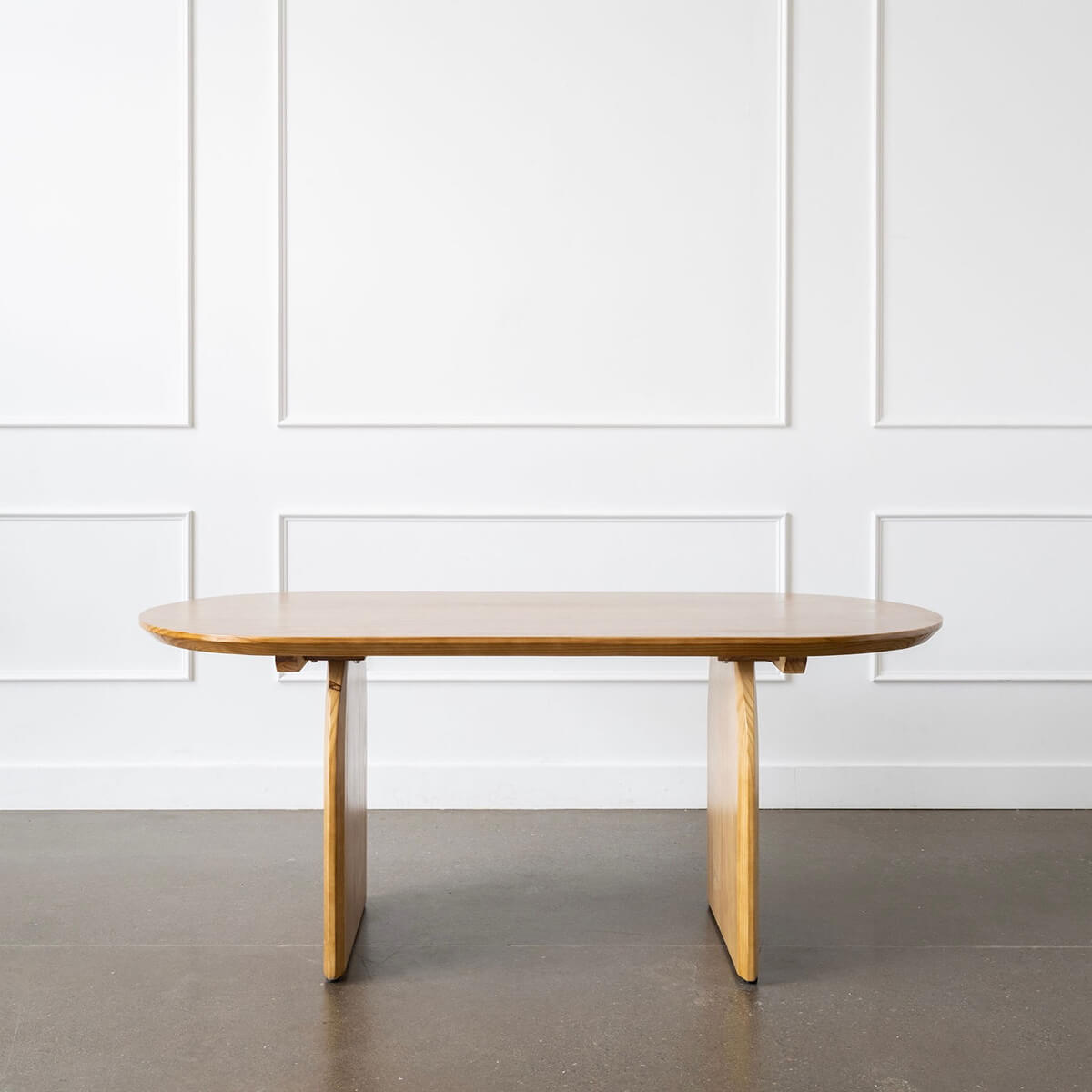 pine wood oval dining table