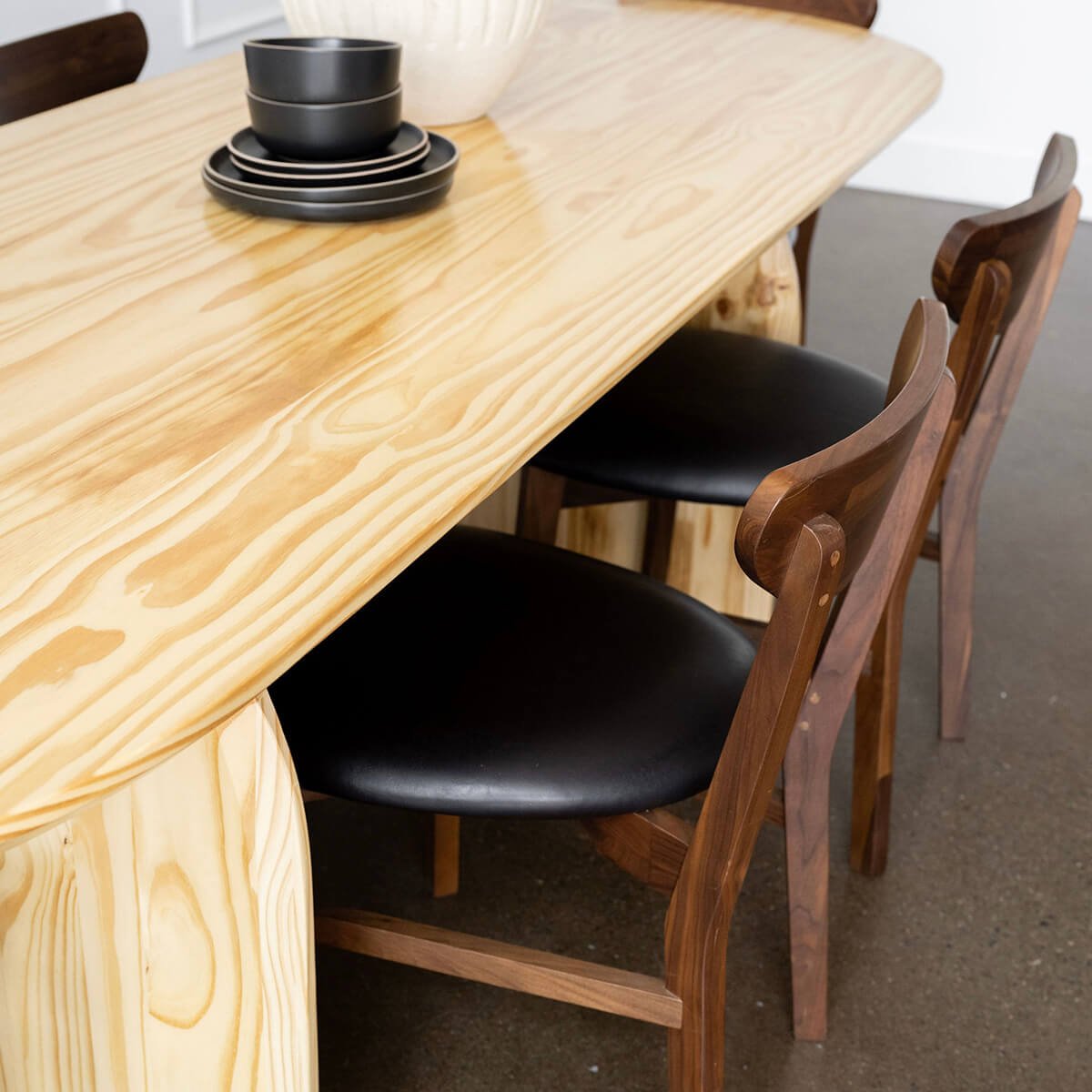101" pine wood oval dining table