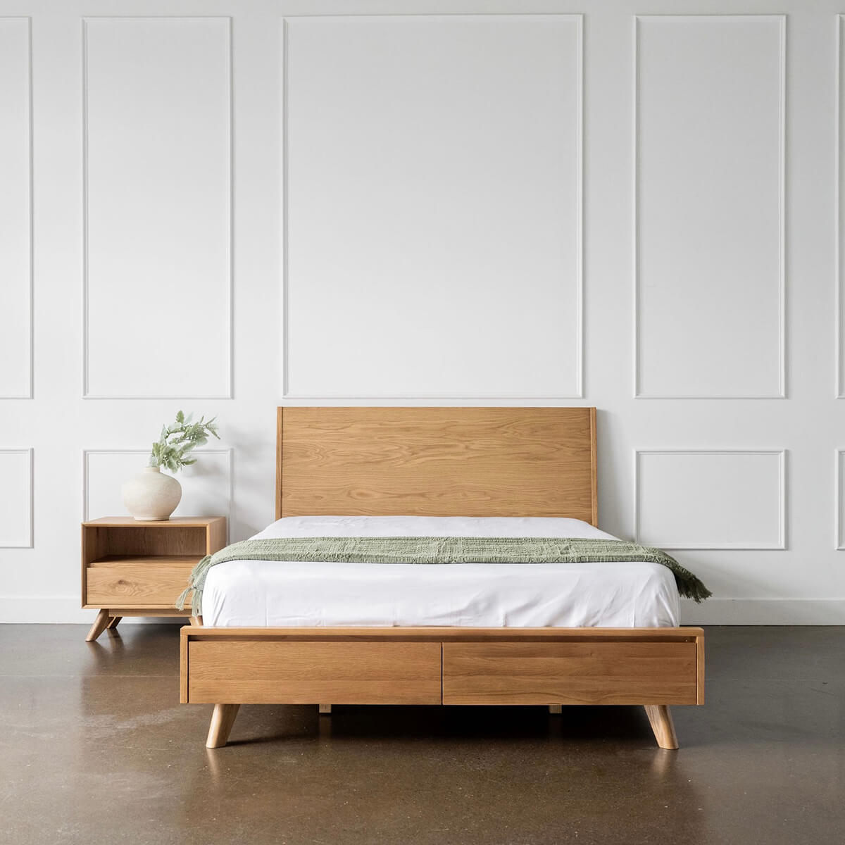 
                  
                    Mid Century Modern Montreal
                  
                