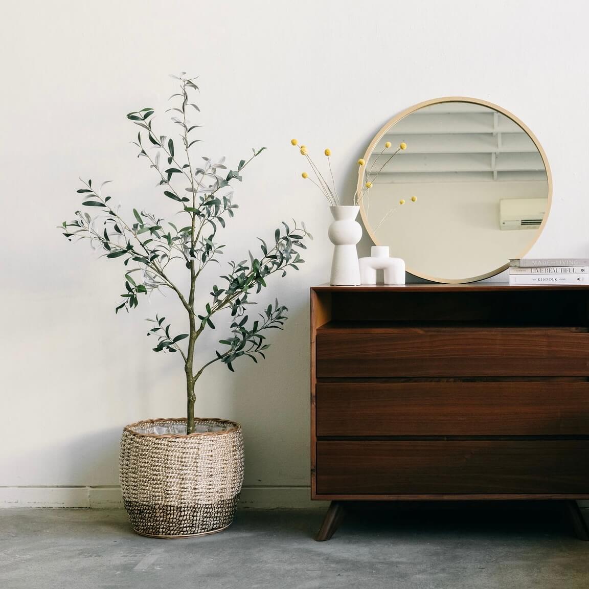 Mim Concept  best Modern furniture stores in Toronto, Ottawa and Mississauga to sell modern contemporary bedroom furniture and condo furniture. Italian leather headboard bed Low profile platform storage bed solid walnut wood dresser 