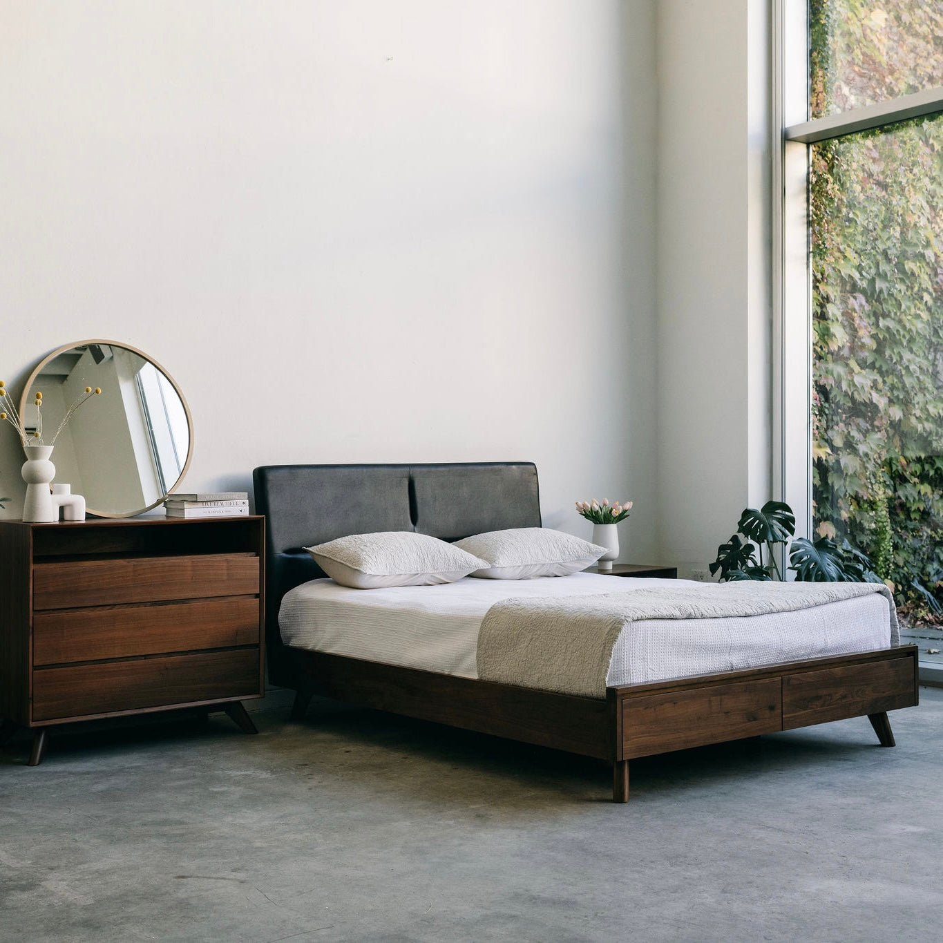 Mim Concept  best Modern furniture stores in Toronto, Ottawa and Mississauga to sell modern contemporary bedroom furniture and condo furniture. Italian leather headboard bed Low profile platform storage bed solid walnut wood