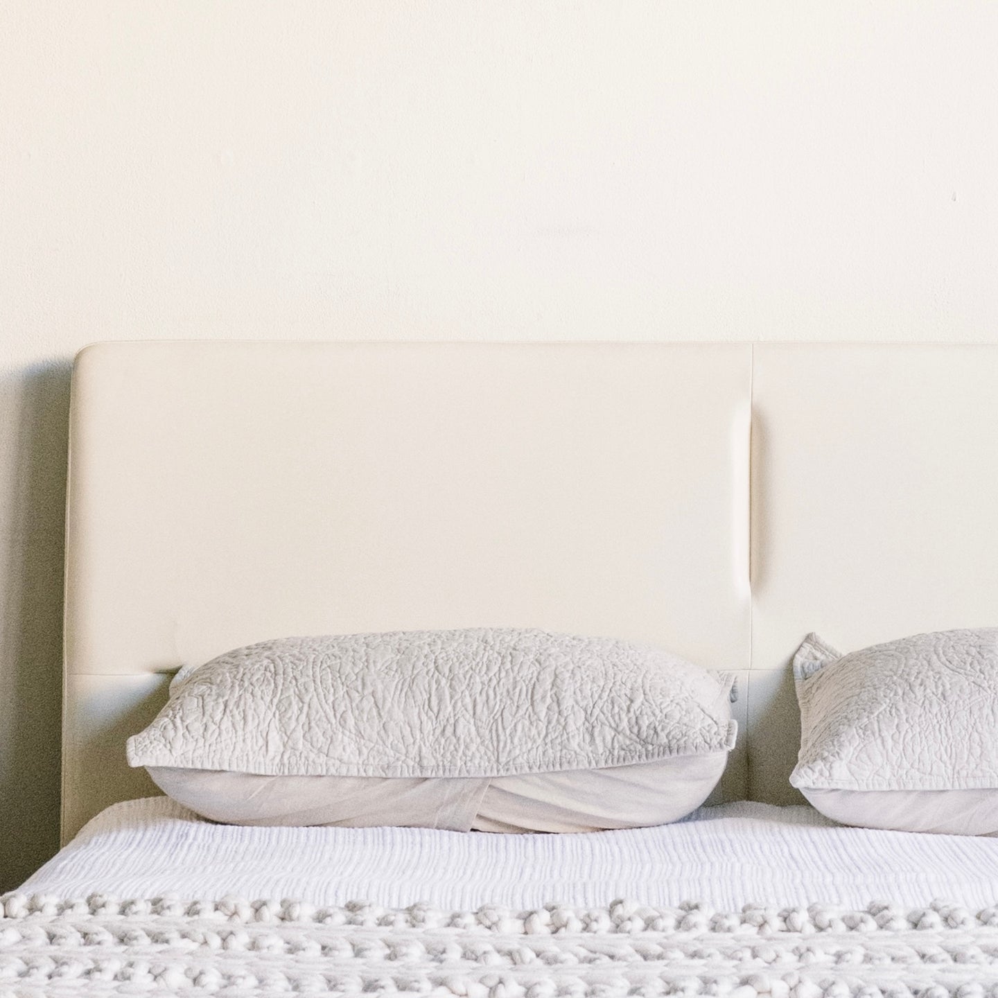 Mim Concept  best Modern furniture stores in Toronto, Ottawa and Mississauga to sell modern contemporary bedroom furniture and condo furniture. Italian leather headboard bed Low profile platform storage bed solid oak wood modern organic