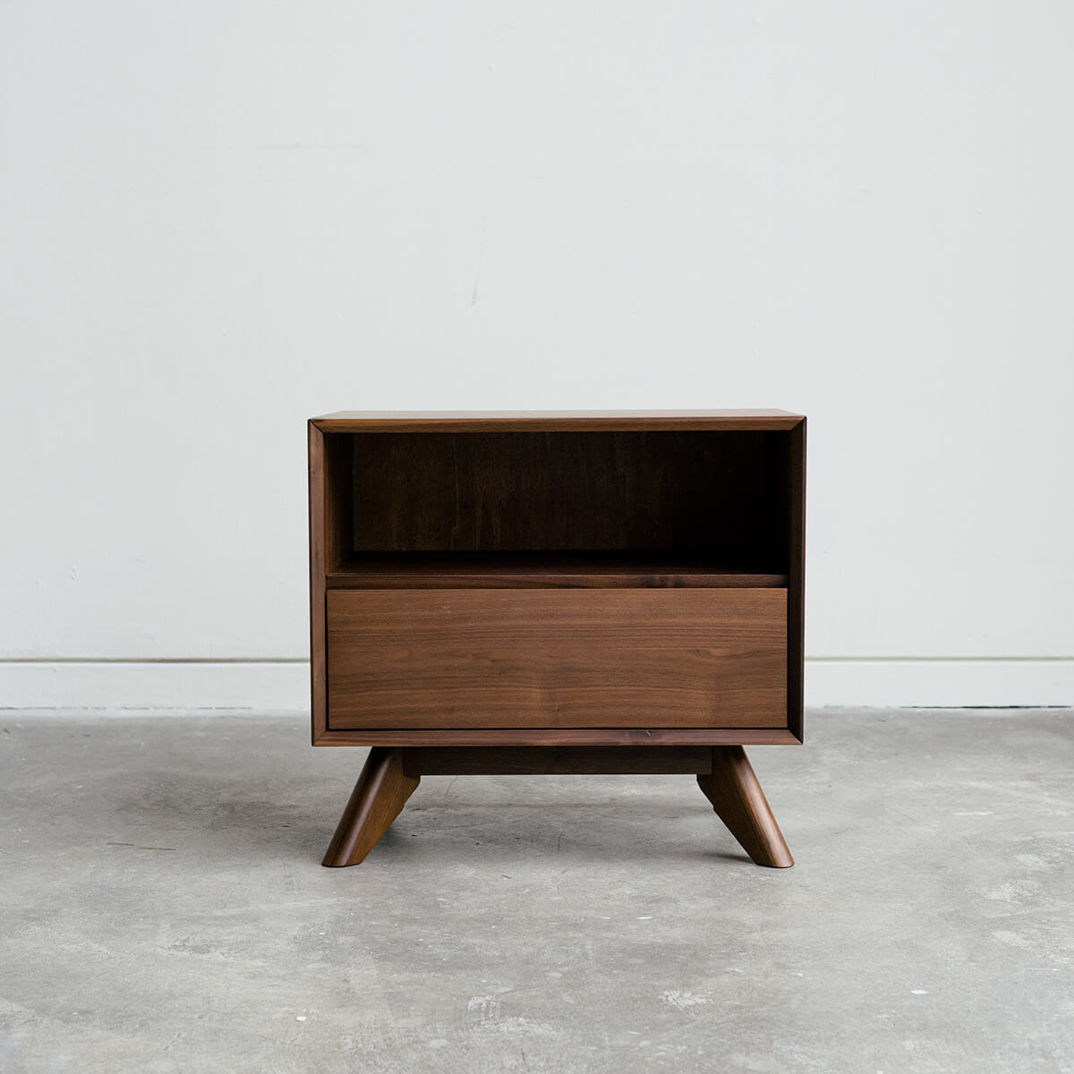 Mim Concept  best Modern furniture stores in Toronto, Ottawa and Mississauga to sell modern contemporary bedroom furniture and condo furniture. Minimal mid century modern furniture lift up top coffee table solid walnut wood modern organic Scandanivian