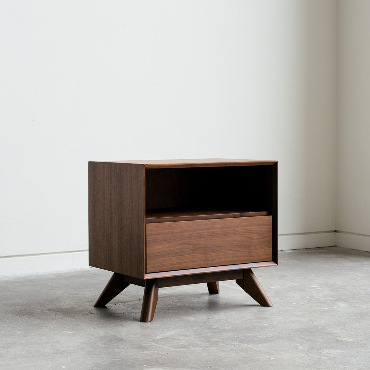 Mim Concept  best Modern furniture stores in Toronto, Ottawa and Mississauga to sell modern contemporary bedroom furniture and condo furniture. Minimal mid century modern furniture lift up top coffee table solid walnut wood modern organic Scandanivian